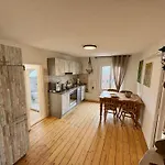 Riverside Retreat With Comfort * Geesthacht
