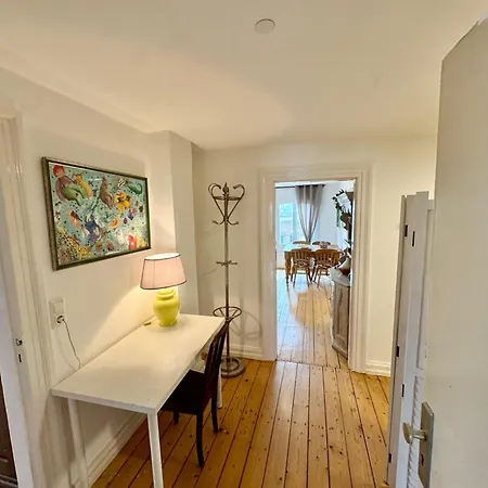 Charming In A Historic House Apartment *