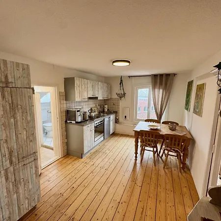 Riverside Retreat With Comfort * Geesthacht