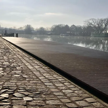 Riverside Retreat With Comfort Geesthacht