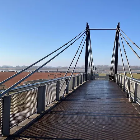 Riverside Retreat With Comfort * Geesthacht