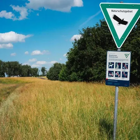 Riverside Retreat With Comfort *